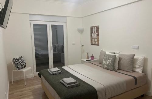 Palhais House | Modern Double Room with Private Balcony