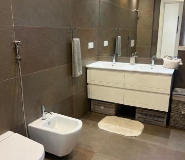 Palhais House | Modern Double Room with Private Balcony