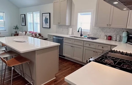 Downtown House | Modern Downtown Raleigh Jewel