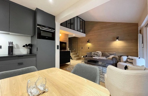 Val-d'Isere Apartment | Modern Duplex · Central Location · Family-Friendly · Mtn Views