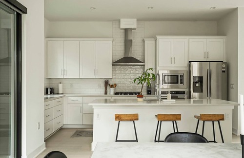 Chestnut House | Modern East ATX Home near UT | Private Pool | BBQ