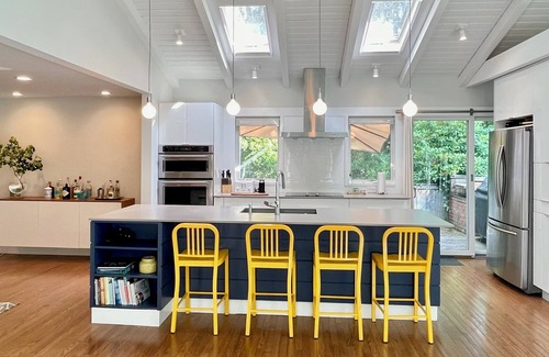 Springs House | Modern East Hampton Getaway