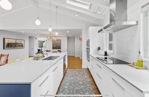 Springs House | Modern East Hampton Getaway