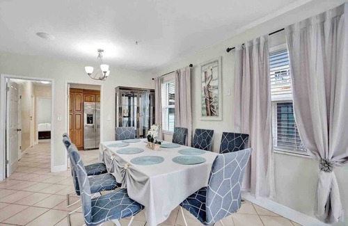 North Beach House | Modern Elegance at Hollywood Beach