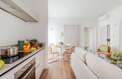 Lucca Historical Center Apartment | Modern Elegance inside Lucca Walls – with Terrace