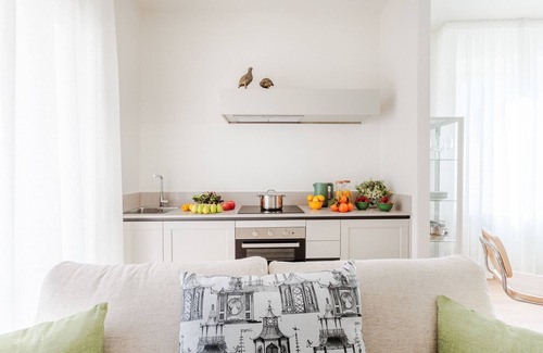 Lucca Historical Center Apartment | Modern Elegance inside Lucca Walls – with Terrace