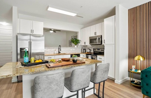 Five Points Apartment | Modern Exec Suite | RiNo + Office/Garage
