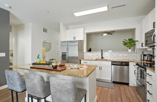 Five Points Apartment | Modern Exec Suite | RiNo + Office/Garage