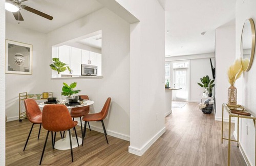 Five Points Apartment | Modern Exec Suite | RiNo + Office/Garage