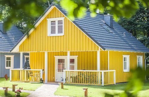 Zetel House | modern family-friendly Sweden house right on the lake