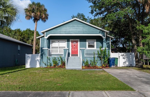 Port Tampa City House | Modern Family Home in South Tampa with Fenced-in Backyard Nearby MacDill AFB