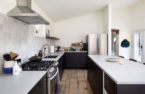Shady House | Modern Farmhouse w/Heated Pool & Creek Access