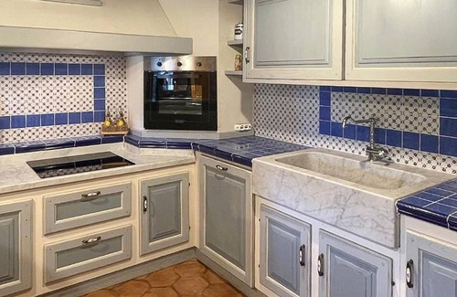 Marliana House | Modern farmhouse with many amenities in idyllic countryside!