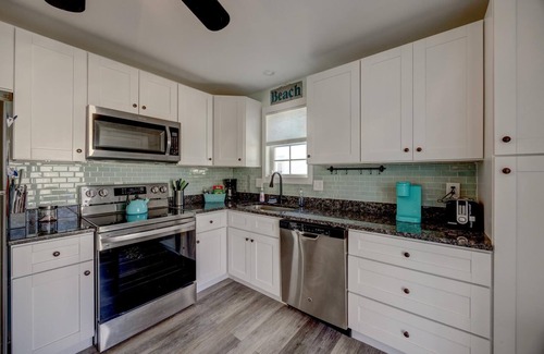 Village Green House | Modern Fenced in Pet Friendly 2BR 1BA Home