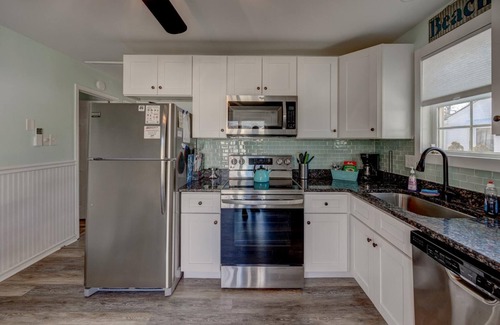 Village Green House | Modern Fenced in Pet Friendly 2BR 1BA Home
