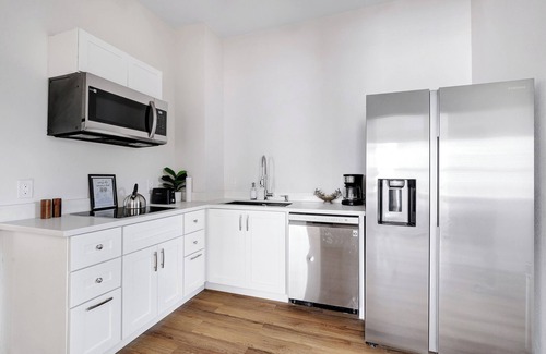 Tobin Hill Apartment | Modern Flat Nr DT River Walk Zoo | WiFi BBQ Desk