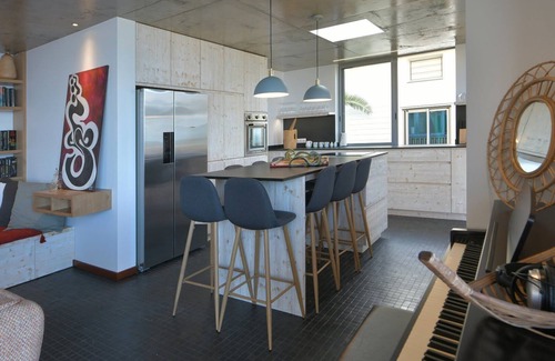 Vitet Villa | Modern Four-Bedroom Villa in Vitet