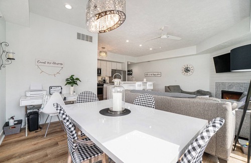 Manistee Condo | Modern Fully Renovated HV Condo