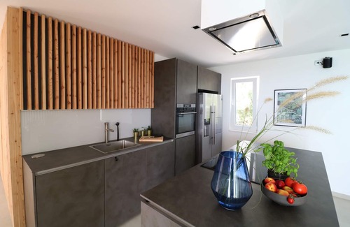 Veliko Brdo Villa | Modern furnished villa with infinity pool (heated), garden, barbecue, konoba