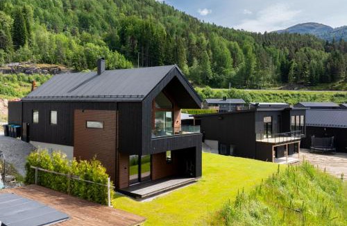 Hafslo Apartment | Modern gem at Hafslovatnet