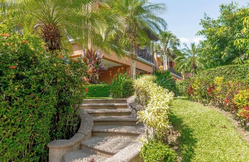 Herradura Apartment | Modern Ground-Floor Condo @ Los Sueños