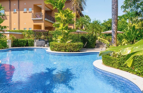 Herradura Apartment | Modern Ground-Floor Condo @ Los Sueños