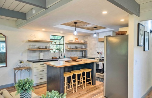 Groveland Cabin | Modern Groveland Chalet ~ 25 Mi to Yosemite!