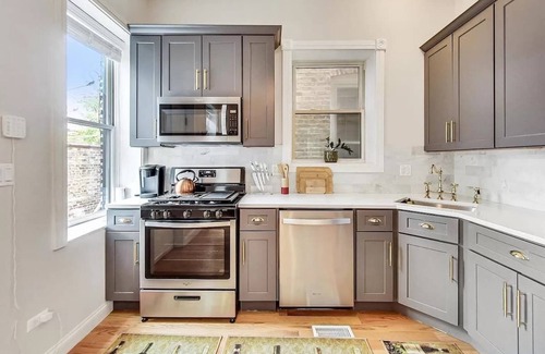 Grand Boulevard House | Modern Historic Greystone - Near Lake - Free Prkg