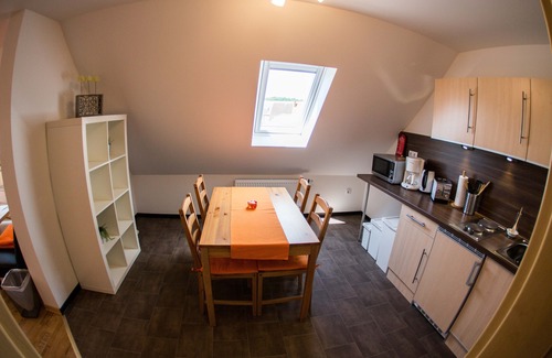 Treppendorf Apartment | Modern holiday apartment near the Thomann music store, lovingly furnished