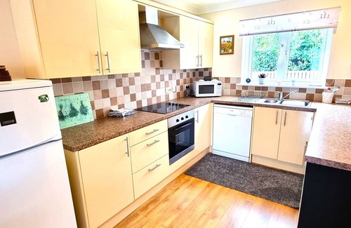Perranporth House | Modern holiday home, a few minutes walk to the beach