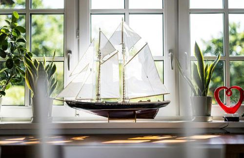 Drottningskar House | Modern Holiday Home With View And Boat In Aspö