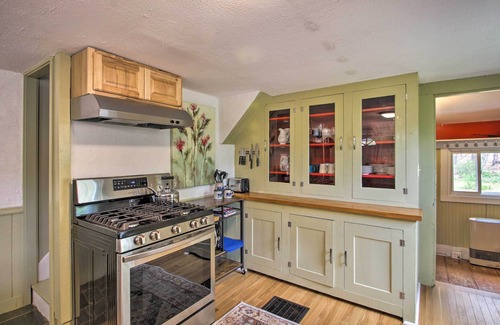 Intervale House | Modern Home ~ 2 Mi to Cranmore Mountain Resort!
