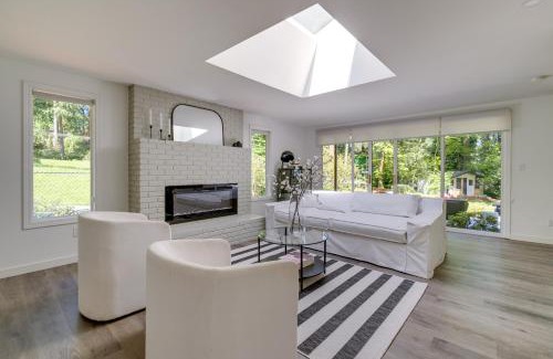 Woodinville House | Modern Home 3 Miles to Woodinville Wine Country!