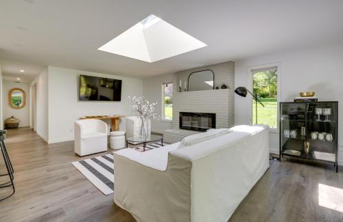 Woodinville House | Modern Home 3 Miles to Woodinville Wine Country!