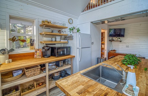 Omaha House | Modern Home + Cozy Vibes + Table Rock Lake + Branson + Buffalo National River
