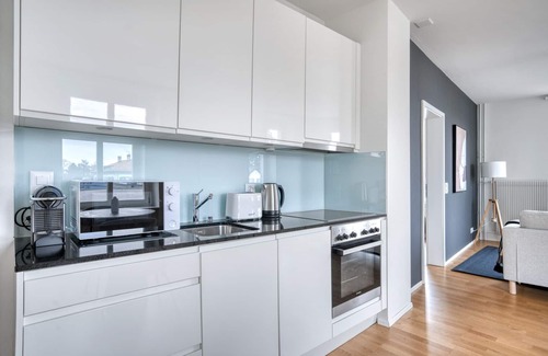 Horgen District Apartment | Modern Horgen 2.5 Room w/Storage & W/D, 3 min to Market, by Blueground