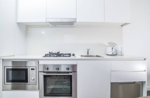 Chatswood CBD Apartment | Modern Hotel Apartment Perfect location 1bed 1 bath apartment at Chatswood
