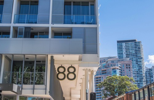 Chatswood CBD Apartment | Modern Hotel Apartment Perfect location 1bed 1 bath apartment at Chatswood