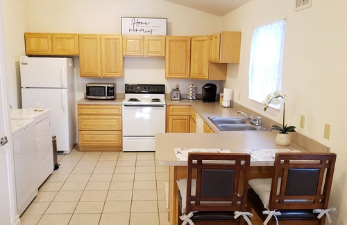 Gainesville House | 🌟 Modern House Minutes from Downtown Gainesville, UF, VA & More! 🏡✨