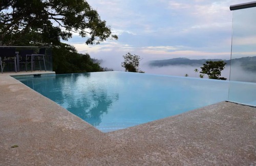 Altos del Maria House | Modern House with Heated Pool and Great Views