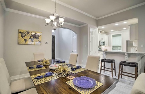 Ponderosa Forest House | Modern Houston Townhome Near The Woodlands