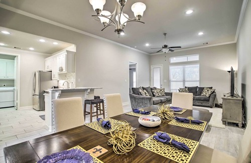 Ponderosa Forest House | Modern Houston Townhome Near The Woodlands