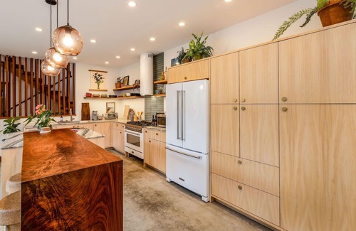 Montara House | Modern indoor-outdoor living w/Hot Tub – Walk to Beaches & Mountain Trails