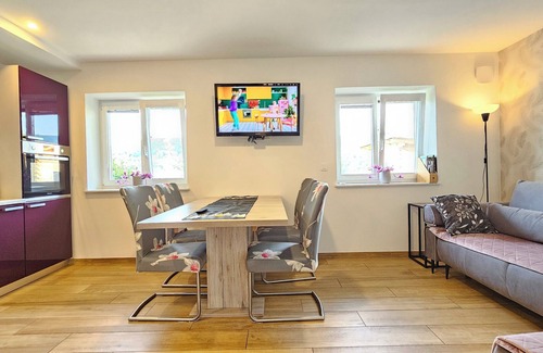 Vanganel Apartment | Modern Istrian Holidayhouse with big garden, family & Pet-friendly