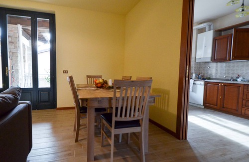 Manerba del Garda Apartment | MODERN LAKE GARDA APARTMENT + POOL