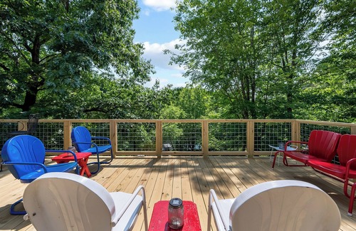 Pulaski House | Modern lakefront home with dock, deck, and direct Claytor Lake access for swimming and fishing!