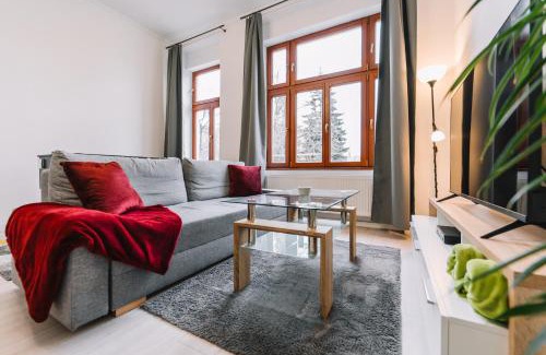 Juh Apartment | Modern living in city centre