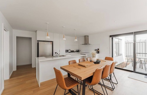Devonport House | Modern living with simplistic charm