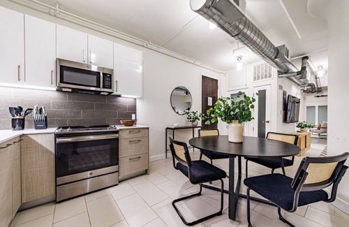 Historic Core Apartment | Modern Loft | 1BR in Downtown LA with Rooftop!
