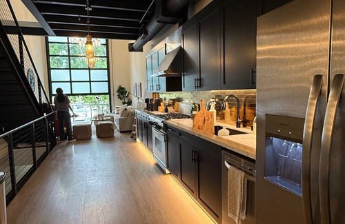 Santa Ana House | Modern Loft in Santa Ana – Steps From Shopping, Dining & Hospitals